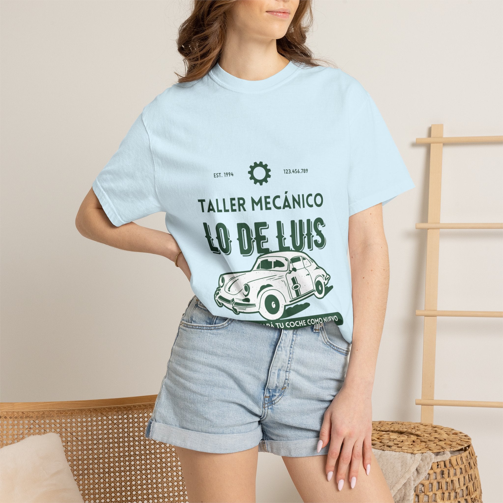 T-shirt — Taller Mecánico Lo De Luis Vintage Car Repair Tee (Soy quien deja tu coche como nuevo)