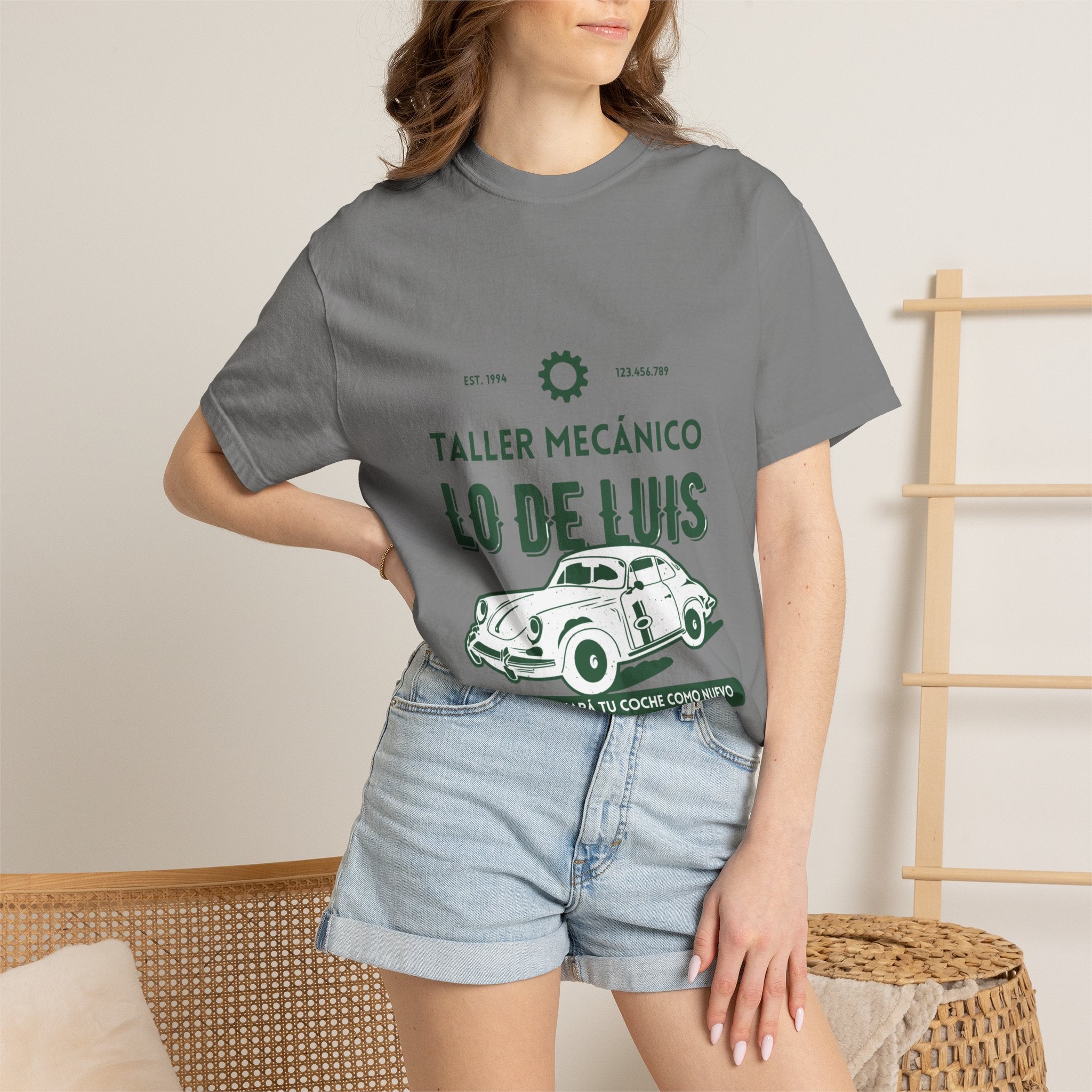 T-shirt — Taller Mecánico Lo De Luis Vintage Car Repair Tee (Soy quien deja tu coche como nuevo)