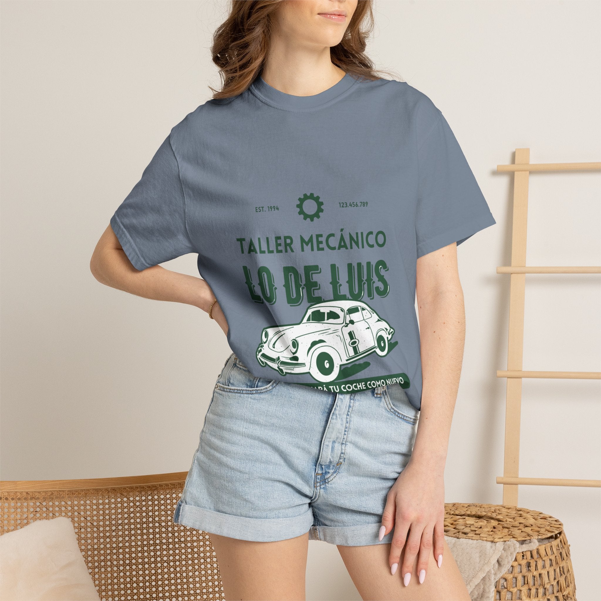 T-shirt — Taller Mecánico Lo De Luis Vintage Car Repair Tee (Soy quien deja tu coche como nuevo)