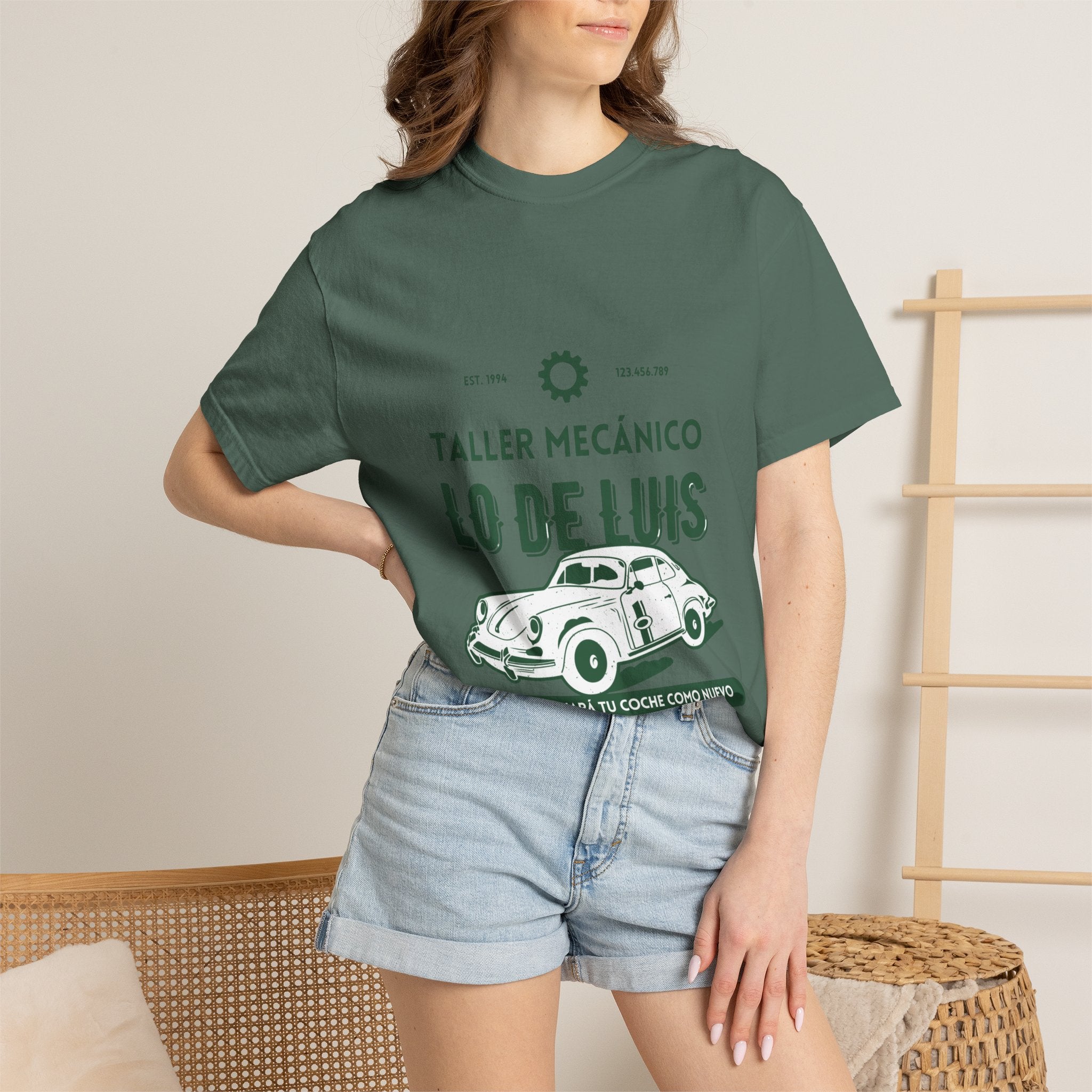 T-shirt — Taller Mecánico Lo De Luis Vintage Car Repair Tee (Soy quien deja tu coche como nuevo)